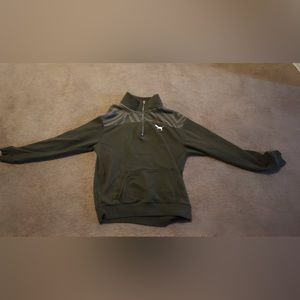 PINK by Victoria’s Secret woman’s XS Army Green quarter zip.